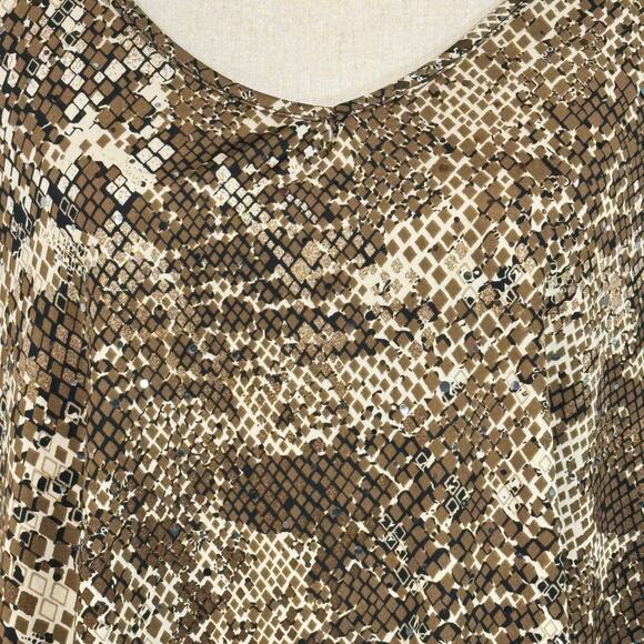 Brittany Black 2X-Large Top Snake Print Short Sleeve V-Neck Stretch Shark Bite - Picture 2 of 7